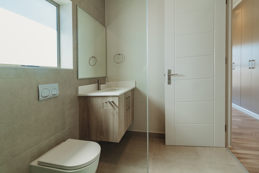 3 Bedroom Property for Sale in Kraaibosch Western Cape